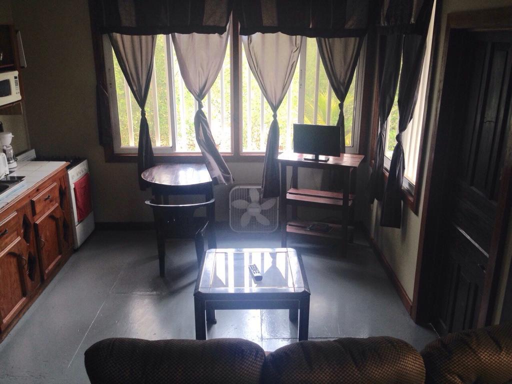 Cooper'S Inn Utila Bagian luar foto