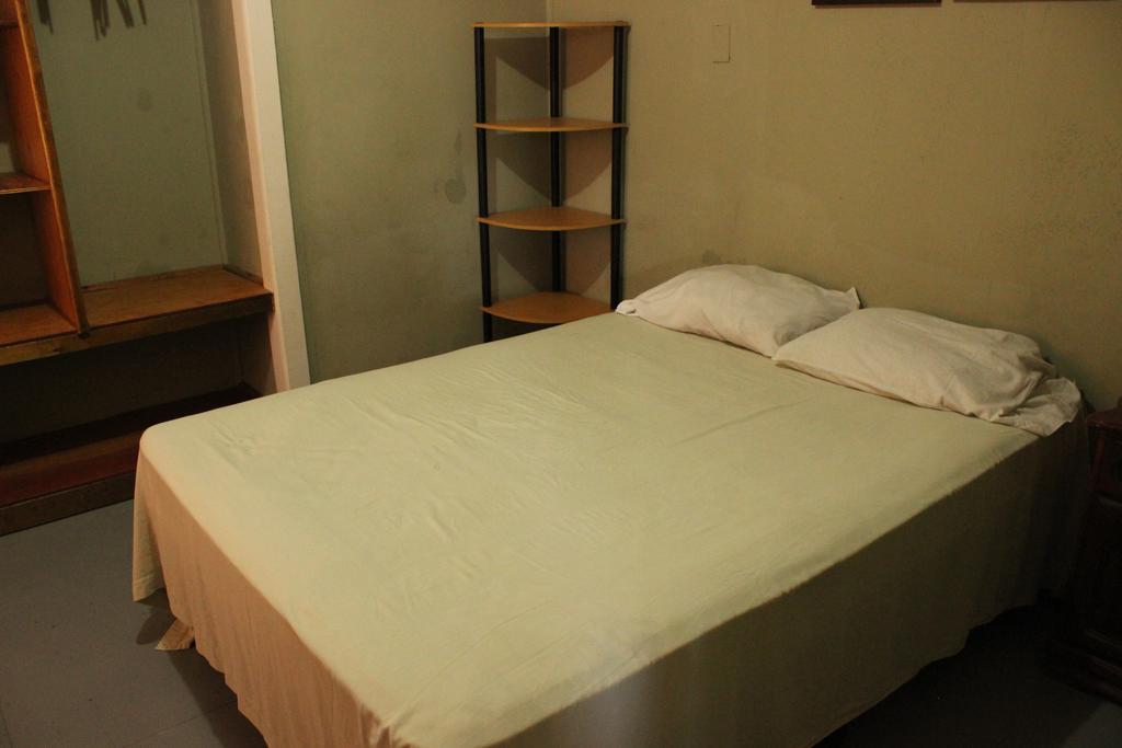 Cooper'S Inn Utila Ruang foto