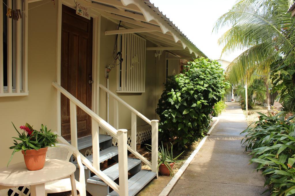 Cooper'S Inn Utila Bagian luar foto